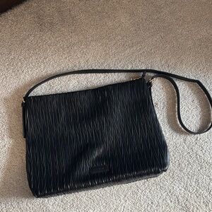 Chic Black Textured Shoulder Bag